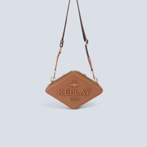 תיק צד לנשים בצורת יהלום בצבע חום עם לוגו מובלט FW3813