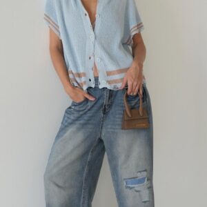 סריג קפוצ׳ון BUTTONS תכלת ANTIGO